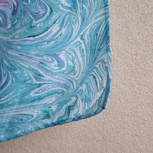 Marbled Dye Patterned Scarf - Picture 6 of 8